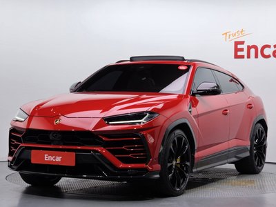 LAMBORGHINI URUS - 1