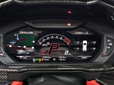 LAMBORGHINI URUS - 8
