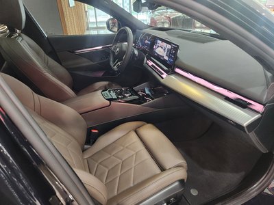 2025 BMW 5 SERIES 缩略图 13