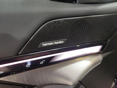 2025 BMW 5 SERIES 缩略图 15