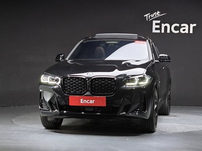 2025 BMW X4 photo 2