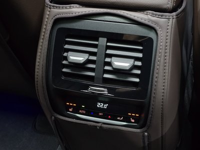 2025 BMW X4 — миниатюра 29