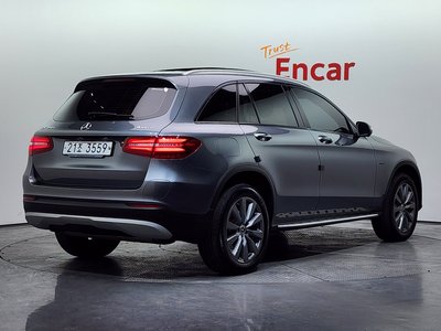 MERCEDES-BENZ GLC - 3