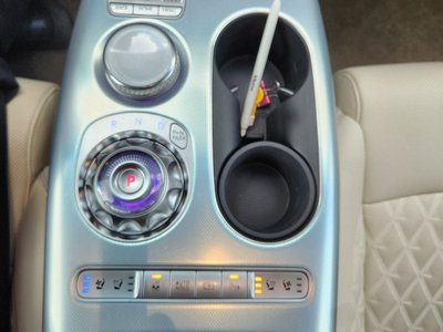 2022 Genesis GV60 photo 9