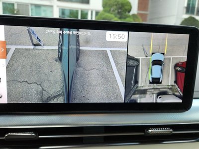 2022 Genesis GV60 photo 10