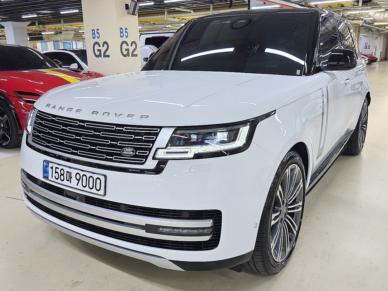 LAND ROVER RANGE ROVER - View 1