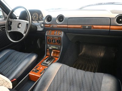 MERCEDES-BENZ MEDIUM-CLASS - 3
