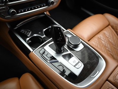 BMW 7 SERIES - 9
