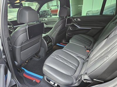 2021 BMW X7 照片 2