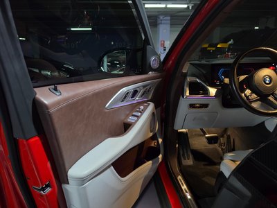 صورة 8 لـ 2023 BMW XM