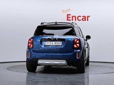 MINI COUNTRYMAN - 4