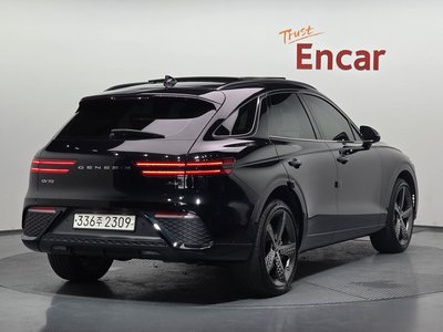صورة 4 لـ 2022 Genesis GV70