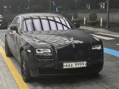 ROLLS-ROYCE GHOST - 5