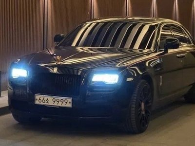 ROLLS-ROYCE GHOST - 1