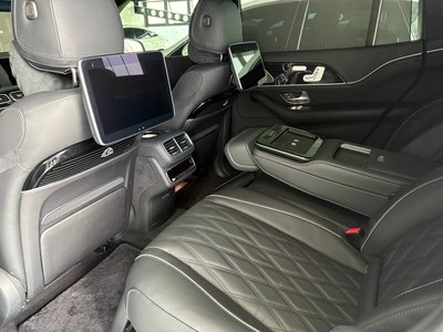 2025 Mercedes-BENZ GLS — фото 2
