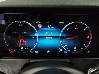 MERCEDES-BENZ E-CLASS - 8