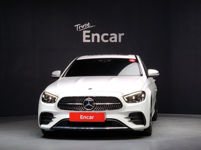 MERCEDES-BENZ E-CLASS - 2