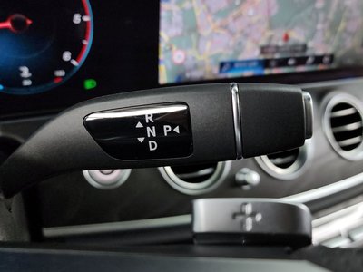 MERCEDES-BENZ E-CLASS - 9