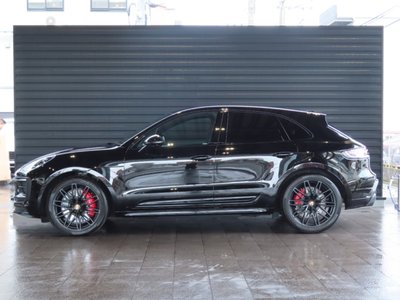 PORSCHE MACAN - 4