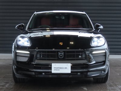 PORSCHE MACAN - 2