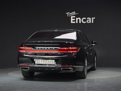 صورة 4 لـ 2020 Genesis G90