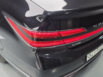 صورة 10 لـ 2020 Genesis G90
