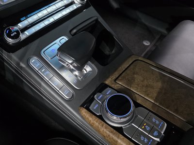 2020 Genesis G90 缩略图 12