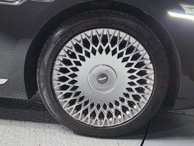 صورة 8 لـ 2020 Genesis G90