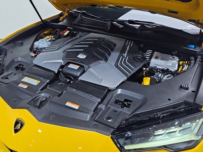 LAMBORGHINI URUS - 7