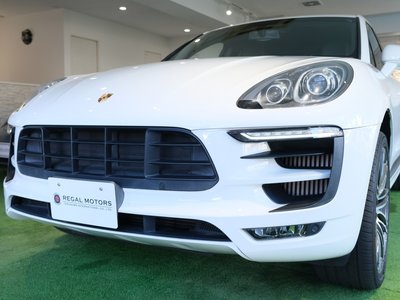 PORSCHE MACAN - 3