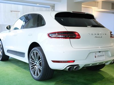 PORSCHE MACAN - 5