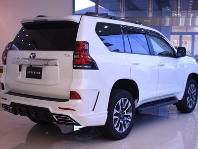 TOYOTA LAND CRUISER PRADO - 10
