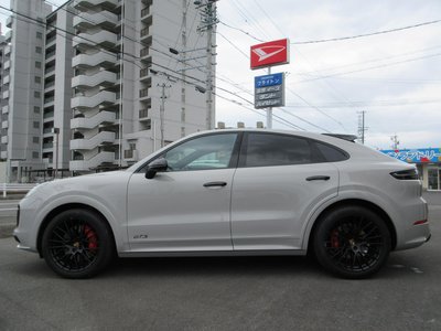 PORSCHE CAYENNE - 8