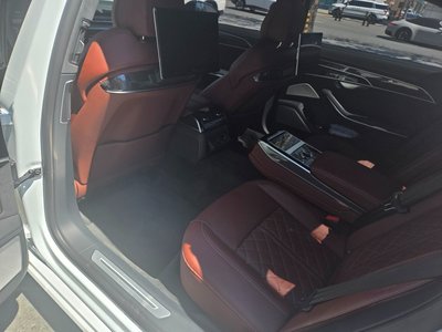 AUDI S8 - 7