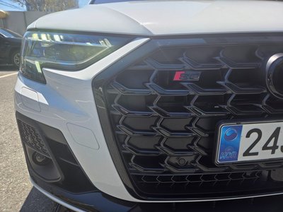 AUDI S8 - 8