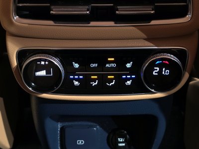2020 Genesis GV80 thumbnail 38