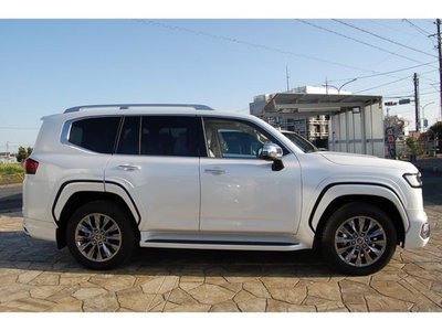 TOYOTA LAND CRUISER 300 - 4