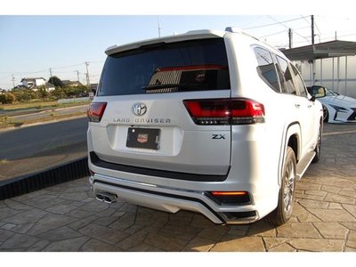 TOYOTA LAND CRUISER 300 - 2