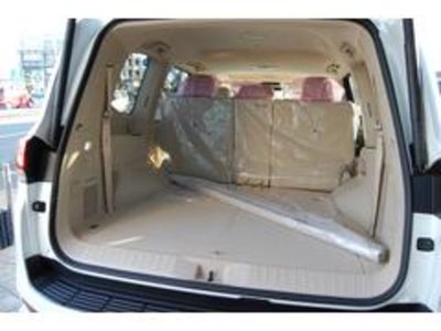 TOYOTA LAND CRUISER 300 - 10