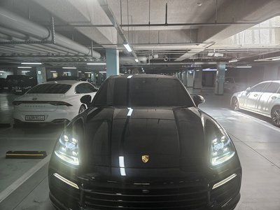 PORSCHE CAYENNE - 1
