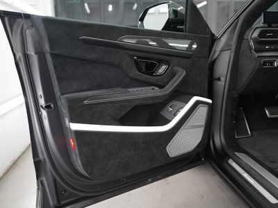 صورة مصغرة 40 لـ 2025 Lamborghini URUS