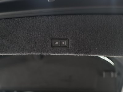 صورة مصغرة 17 لـ 2025 Lamborghini URUS