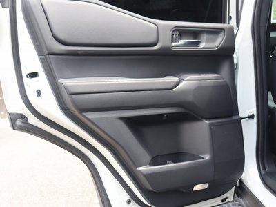 2025 Toyota LAND CRUISER 250 — миниатюра 16