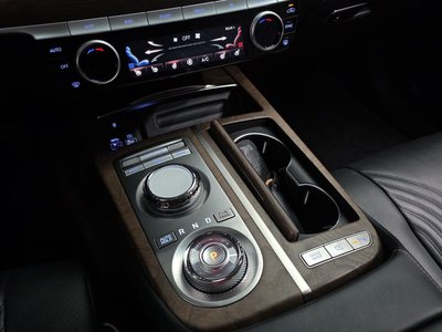 GENESIS G80 (RG3) - 9
