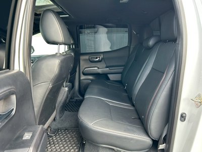 صورة 48 لـ 2019 Toyota TACOMA