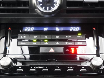 صورة مصغرة 17 لـ 2022 Lexus IS