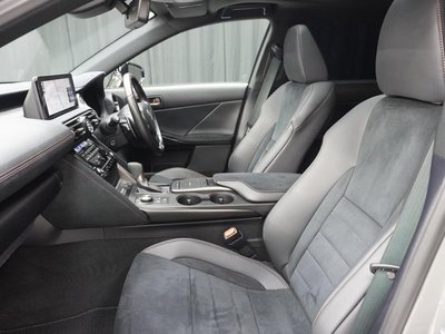 صورة مصغرة 11 لـ 2022 Lexus IS