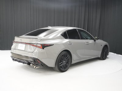 2022 Lexus IS photo 4