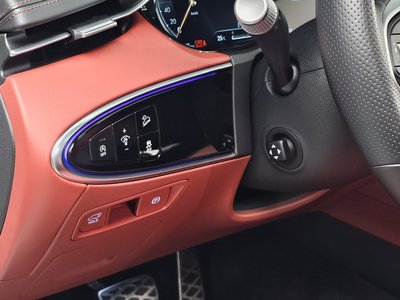 2022 Genesis GV70 — миниатюра 21