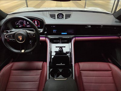 PORSCHE PANAMERA - 4